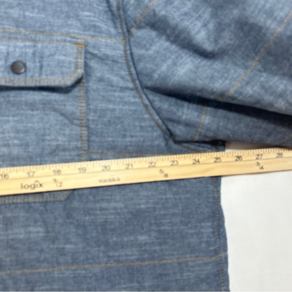 Cassius Steadfast and True mens sz medium chambray - Picture 5 of 9